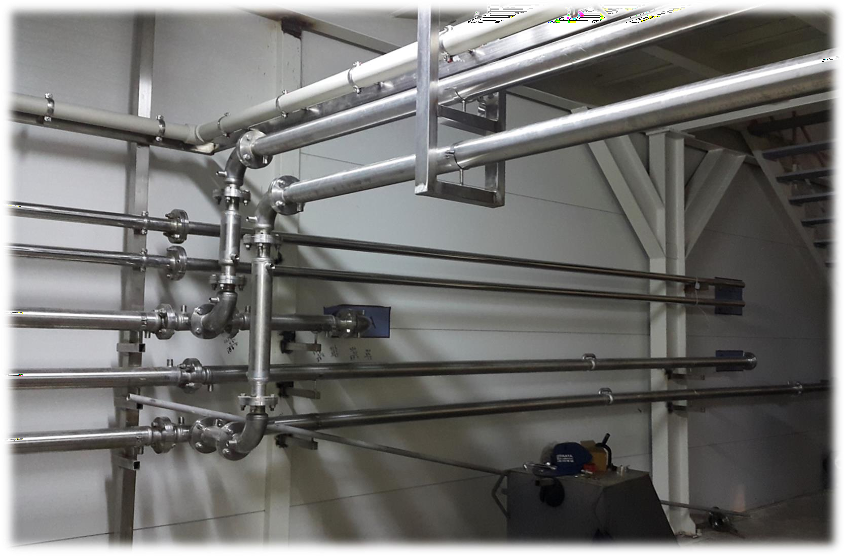 CEKET L İ HİJYENİK TESİS A T MONTAJI INSTALLATION OF JACKETED HYGIENIC P